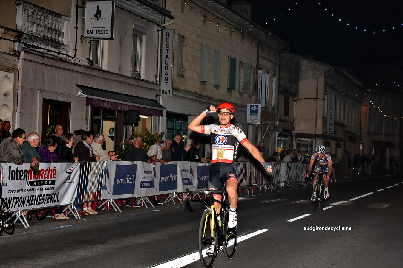 Le 19 août 2017 NOCTURNE - MONTPON (24) 1-2-3-J-PC OPEN. Victoire de Ludovic Nadon AC4B