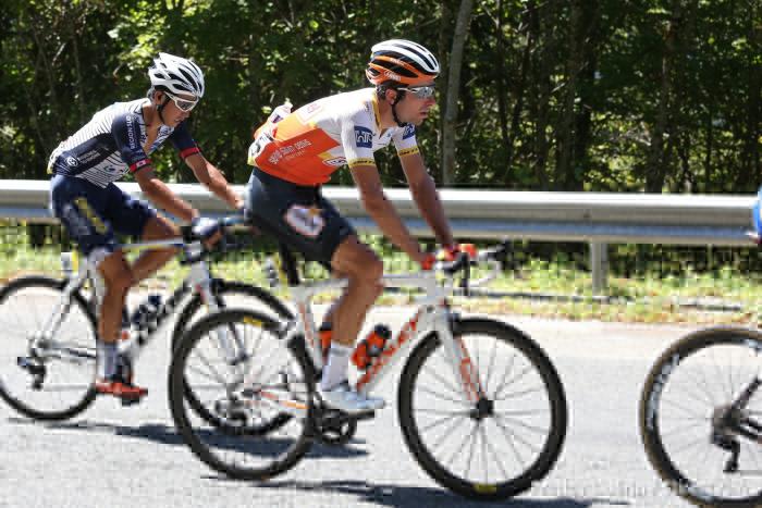 Yoann Paillot et les rouleurs du Team Ineos