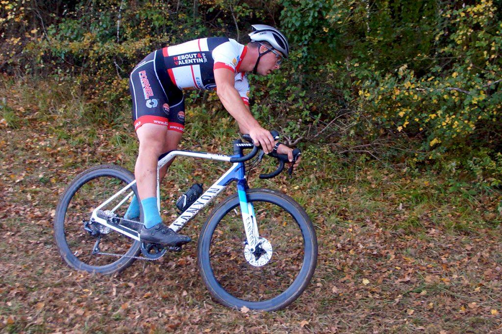 Cyclo-cross d'Availles-Limouzine (86)  6ème DEBEAU Alexandre AC 4B
