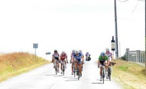 tour-du-bourgeais-2012-etape-en-ligne-091-1.jpg